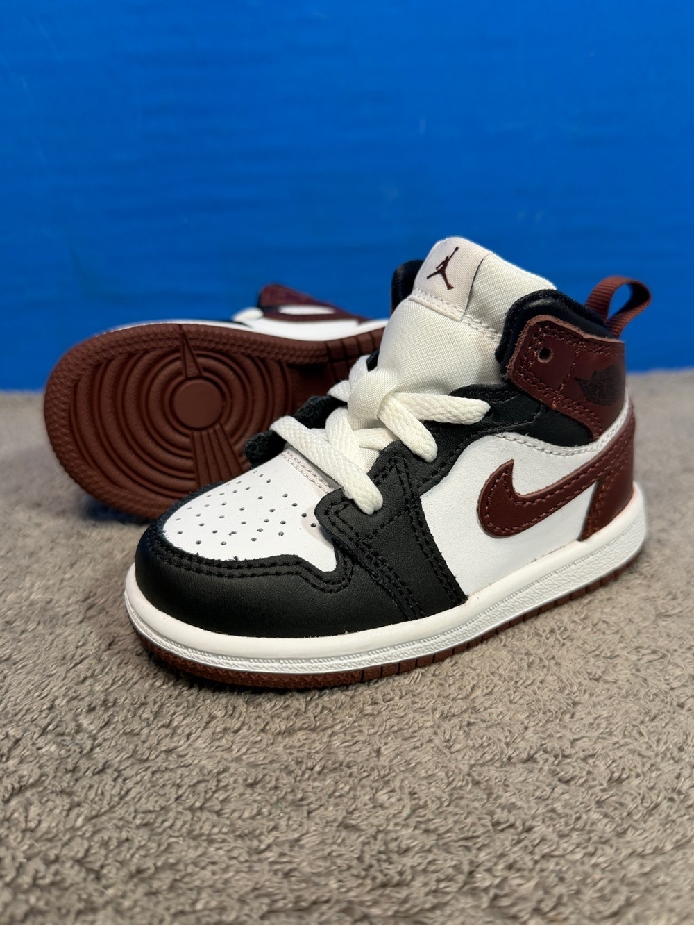 Jordan 1 TD
Brand new